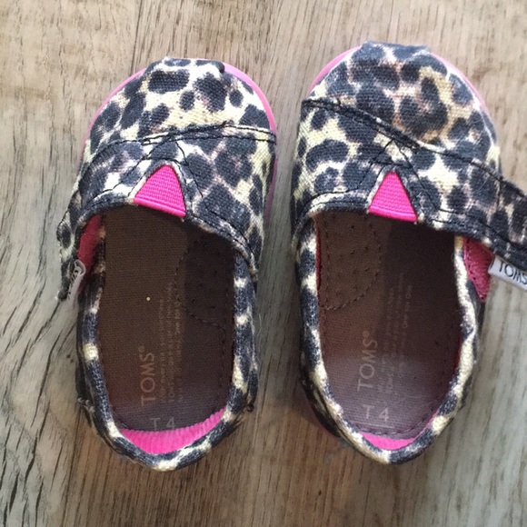 Other - Baby Leopard Toms
